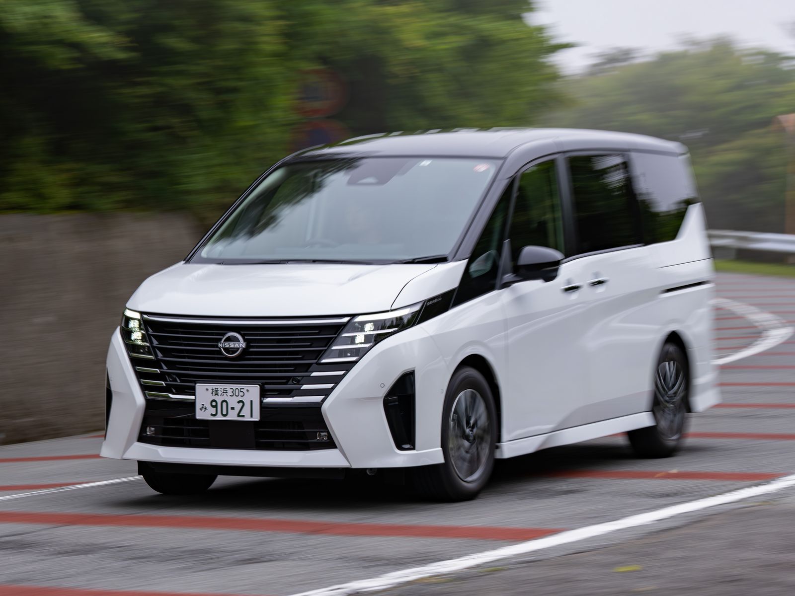 平成28年式 日産セレナ_画像